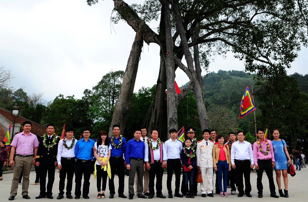 Các gương mặt trẻ tiêu biểu Việt Nam về thăm Khu Danh thắng Tây Thiên